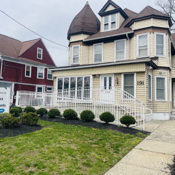 Exterior of Cranford periodontal office